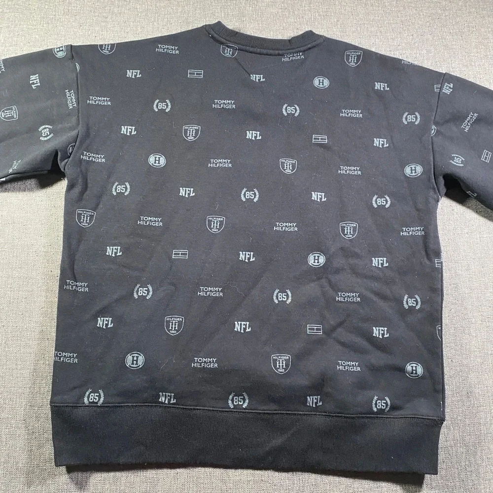 Tommy Hilfiger NFL Carolina Panthers All Over Print Crewneck Mens Medium Black